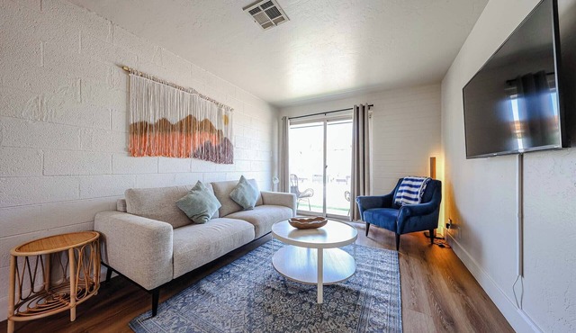 #5 Sunny Midtown Skyline A Cool Comfy & Affordable Place