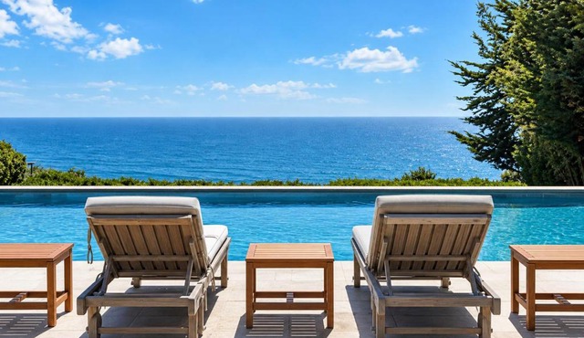 50 PCT OFF! Malibu Ocean Escape, Pool, Walk to Beach