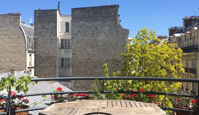 52 Clichy B&B - Your Central Paris Luxury Home From Home