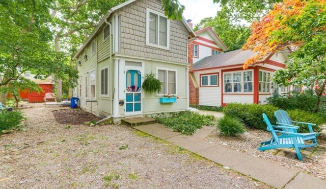 525 Central Charming Cottage in Lakeside