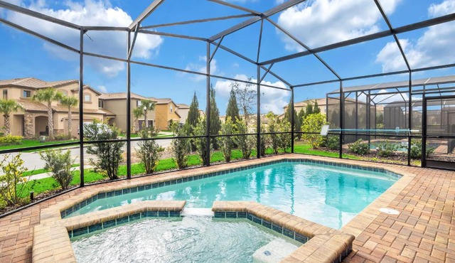 5532 Misty Oak Circle