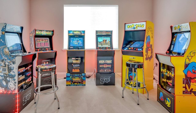 5BD Modern Home: Pool/Ping-Pong/Arcade - Wine City