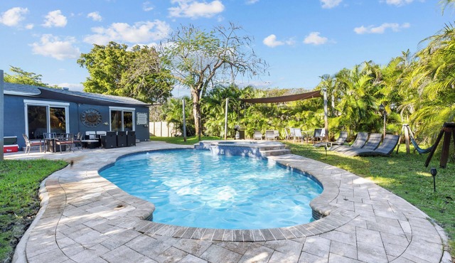 5Bed 4Bath with Pool at Hollywood/Dania Beach