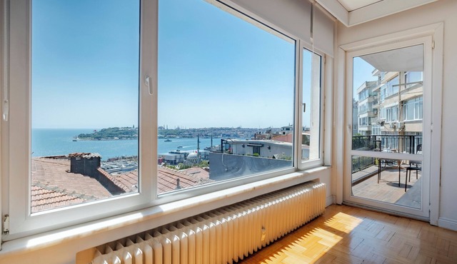 5BR Bosphorus View with Balcony - Elevator - Central Location - 2 Bathrooms