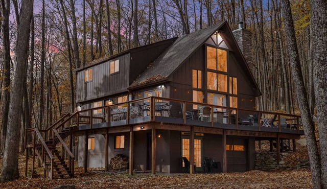 5BR chalet w/BBQ grill & deck