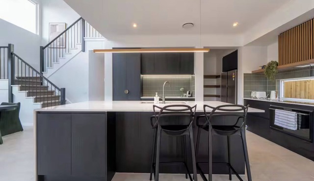 5BR Executive Retreat in Rochedale | Perfect for families