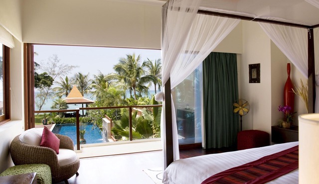 5BR Luxury Beachfront Villa | Lipa Noi Beach