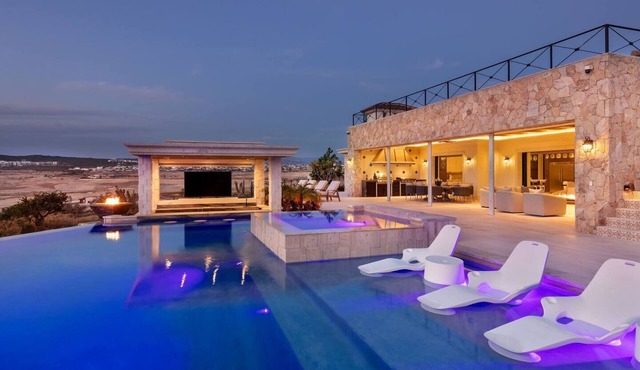 5BR Ocean-View Estate | Pool, Golf Cart, Transport