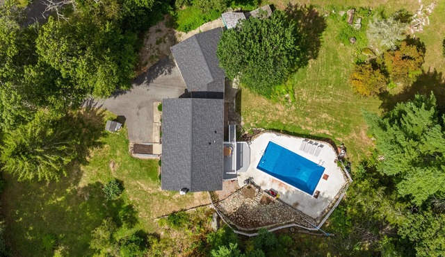5BR Pool+Game Room: 1 mi to Foxwoods & Water Park