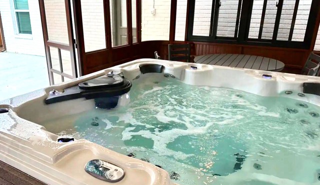 5BR sleeping 12 with a hot tub and 5 baths — built for groups. #COL