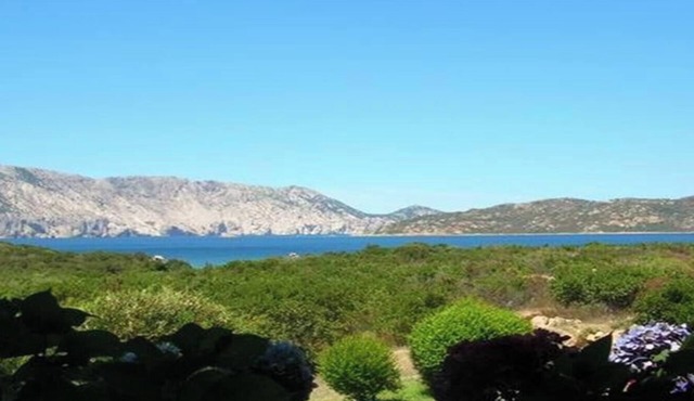 6 BEAUTIFUL BEACHES TO REACH ON FOOT, IMMERSED IN NATURE