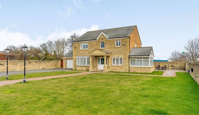 6 bedroom accommodation in Longhoughton, near Alnwick