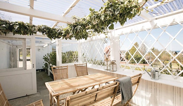 6 bedroom accommodation in Allinge