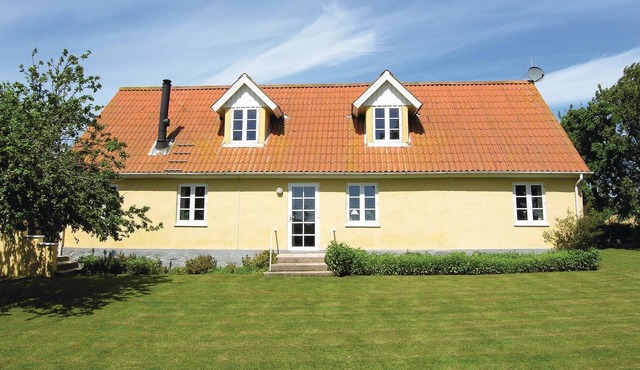 6 bedroom beach front home in Humble