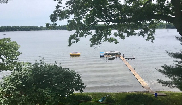 6 Bedroom House On All Sports Lake Cora with Hot Tub and Dock, Sleeps 14!