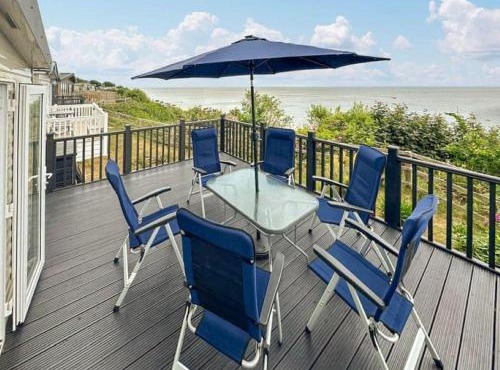 6 Berth Luxury Caravan With Full Sea Views At Azure Seas In Suffolk Ref 32069Az