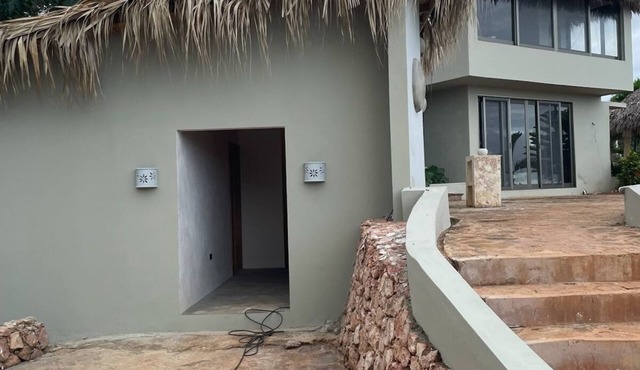 6 BR, 5 Bath Private Ocean & Jungle View Villa w/Pools