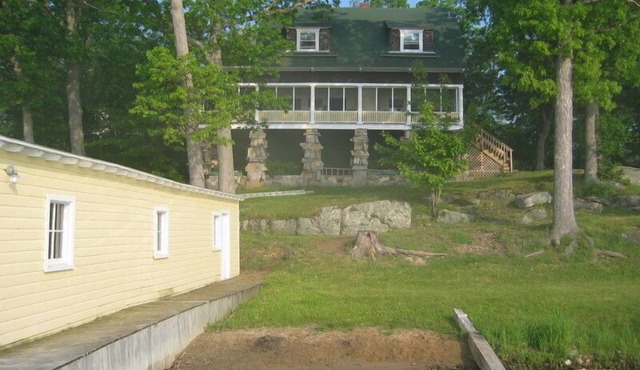 6 BR Waterfront Thousand Islands Cottage with Boldt Castle Views