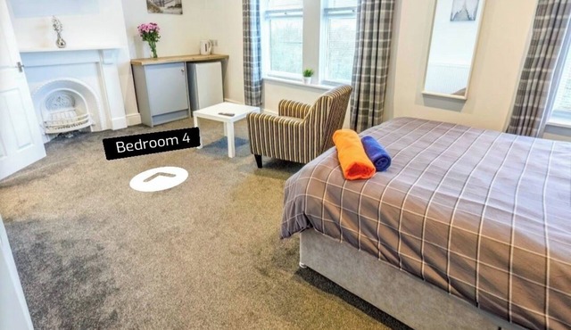 6 Double bed all en-suite high end property for companies-contractors.
