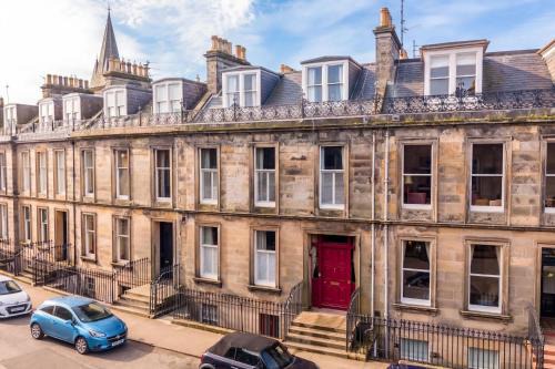 6 Howard Place