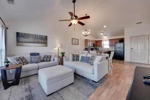6 Mi to Branson Strip: Resort Condo w/Perks