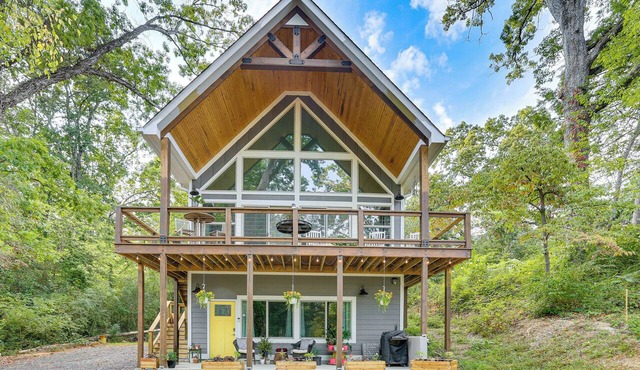 6 Mi to Downtown: Apartment in Chattanooga!