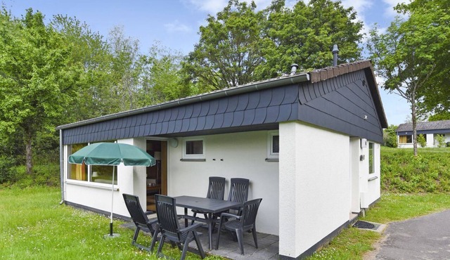 6-person bungalow in the holiday park Landal Warsberg