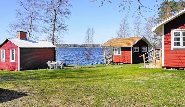 6 person holiday home in GULLSPåNG
