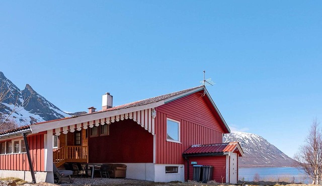 6 person holiday home in LAUPSTAD-By Traum