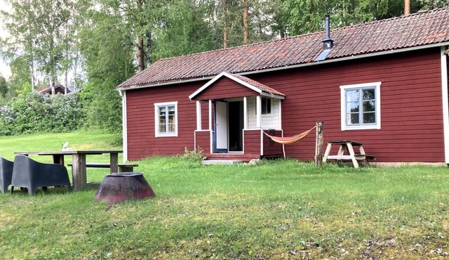 6 person holiday home in FURUDAL