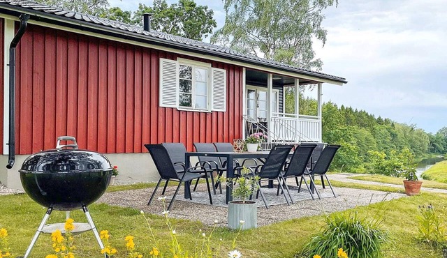 6 person holiday home in MELLERUD-By Traum