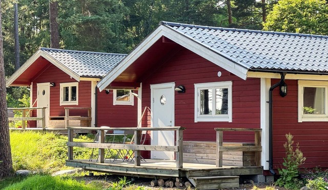 6 person holiday park home in VAXHOLM