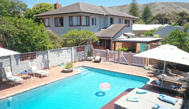6 Stemmet Lodge