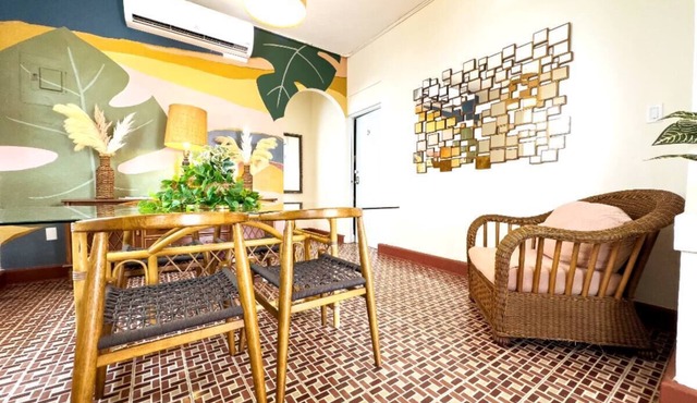 610@Miramar - up to 32 guests