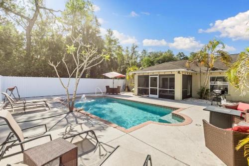 621 Naples