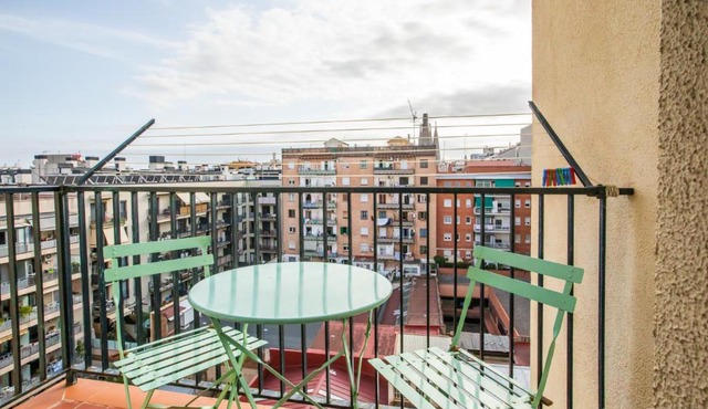 64IND1131 - Apartment with balcony