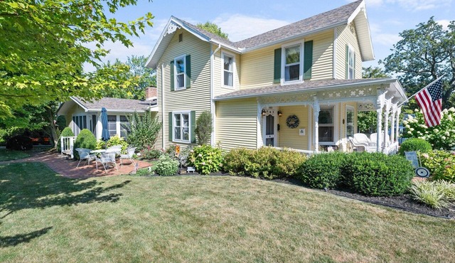 660 Walnut Cottage in Lakeside