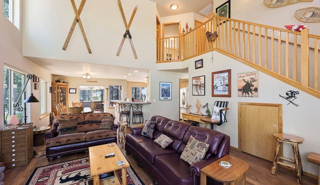 663 Wagon Trail - Private Hot Tub, Community Pool & Tennis, A/C