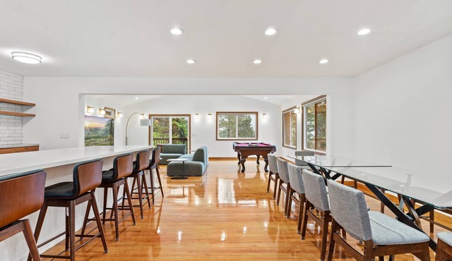6BR Luxury Coastal Estate near San Francisco