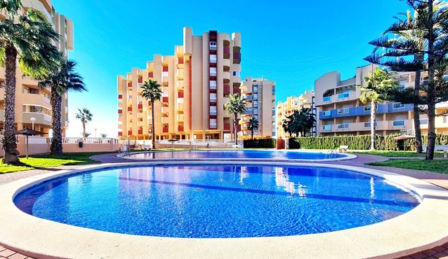 6th floor apartment ideal for families, free wifi, balcony, sea views