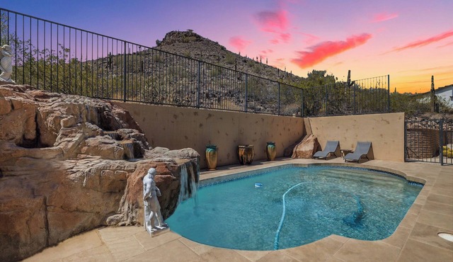 7,000 Sqft Home + pool + Movie Theater + Sauna + Gym