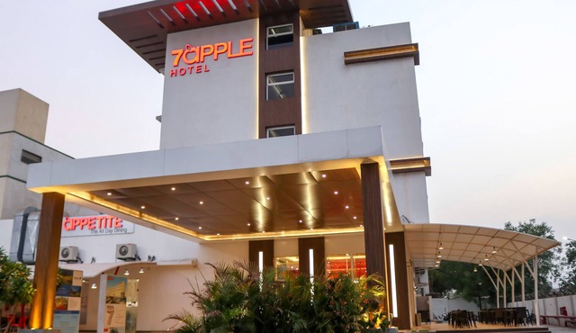 7 Apple Hotel Vadodara