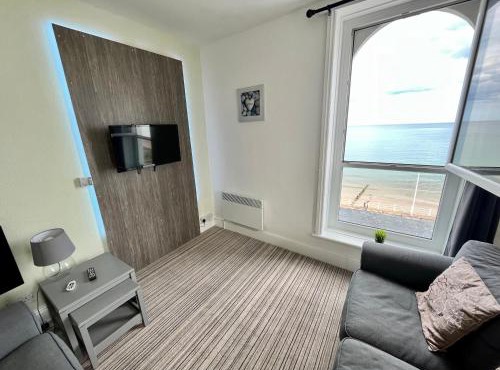 7 Beach View Beaconsfield House