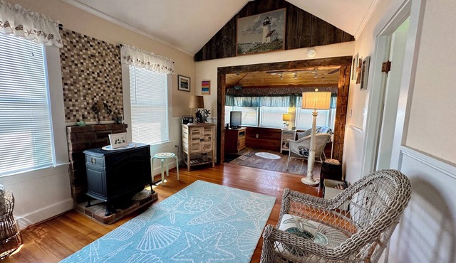7 Beachside Inn