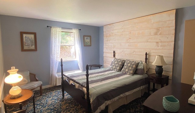 7- Blue Room