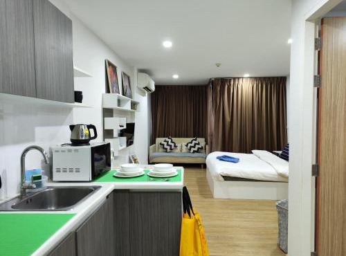 7 Floor - Mountain view Studio room at OZC near Kata beach