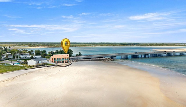 7 Steps to Sand -Beachfront Home on Matanzas Inlet w/Deck, Balcony, Beach Gear