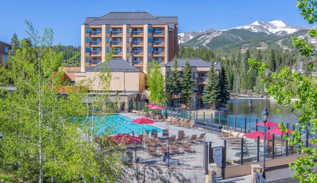 7767^ Gorgeous View - Ski-In/Out - 4 Season Pool!