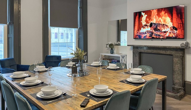 8 bedroom accommodation in Sunderland