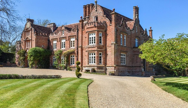 8 bedroom accommodation in Witnesham
